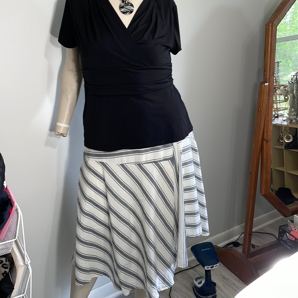 NWT Who What Wear navy cream asymmetrical stripe midi cotton skirt